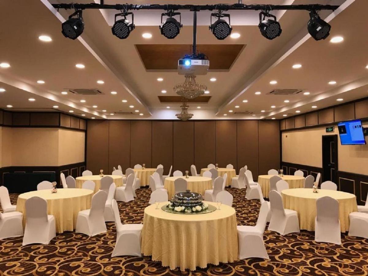 U3 Hotel Subang Jaya Exteriör bild